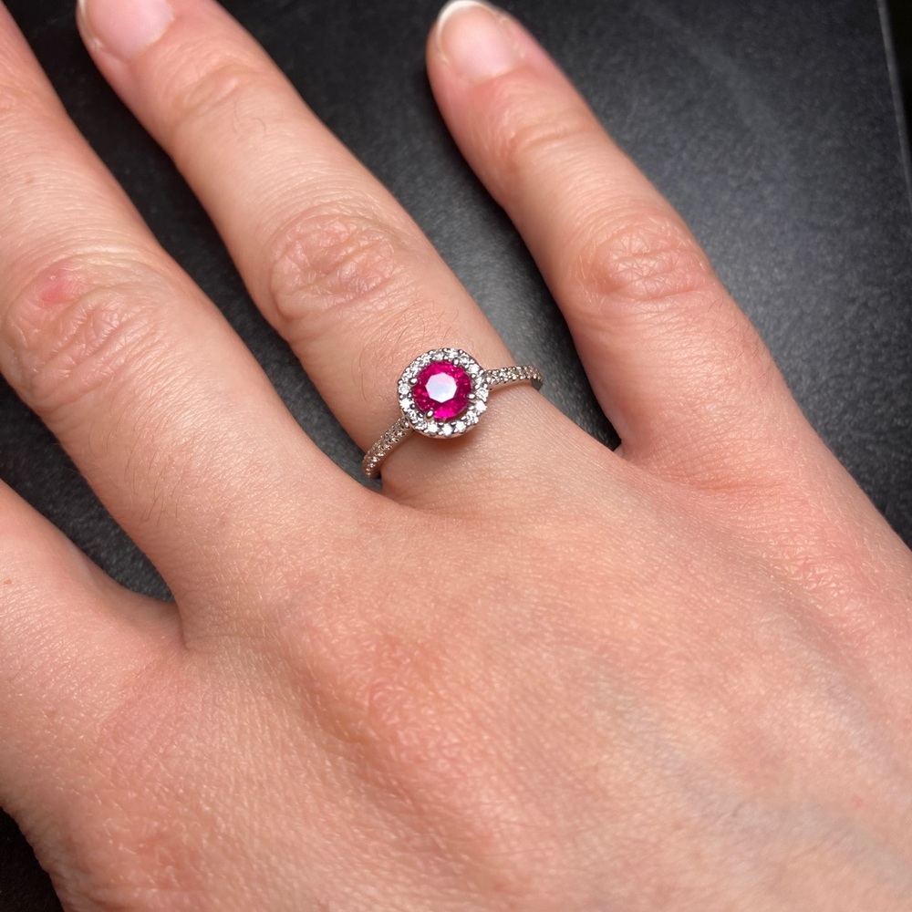 Diamond halo for round ruby 14k white gold pavé setting size 7